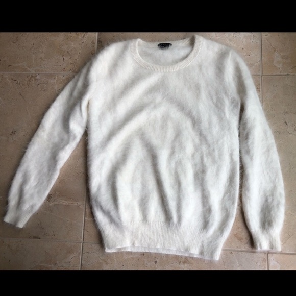 Warm Angora Sweater - Picture 4 of 5